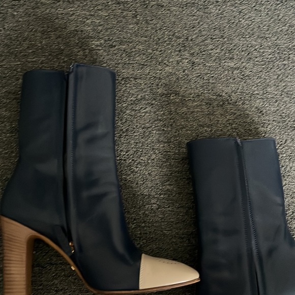 Gucci Hills Logo Bootie (Women) - Picture 3 of 9